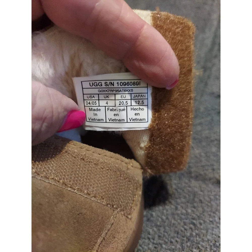 Ugg Boots Size 4/5 Tan Suede 10960891 Shoes Toddler Insulated Baby